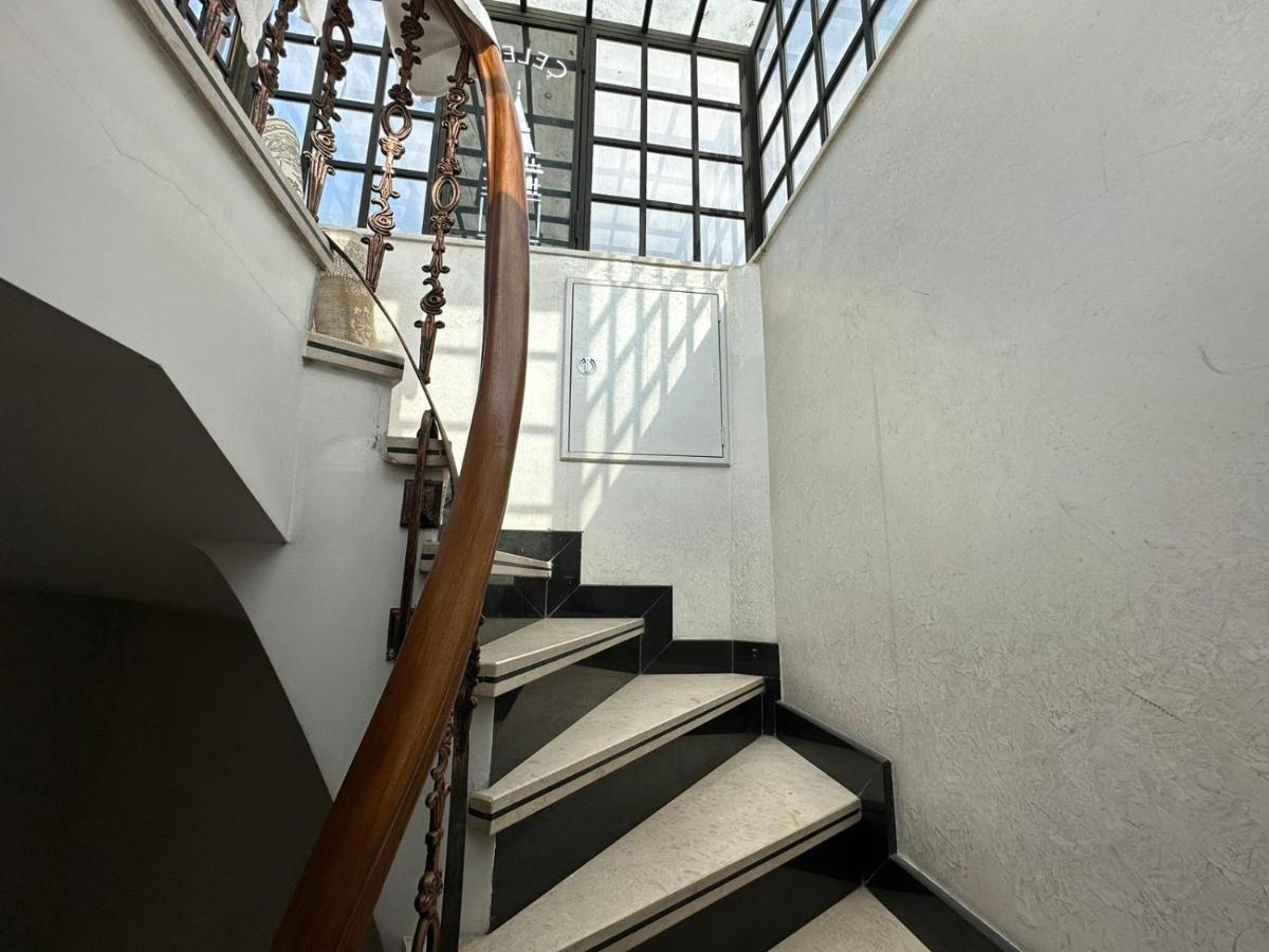 Taksim Celebi Suites Istanboel Buitenkant foto